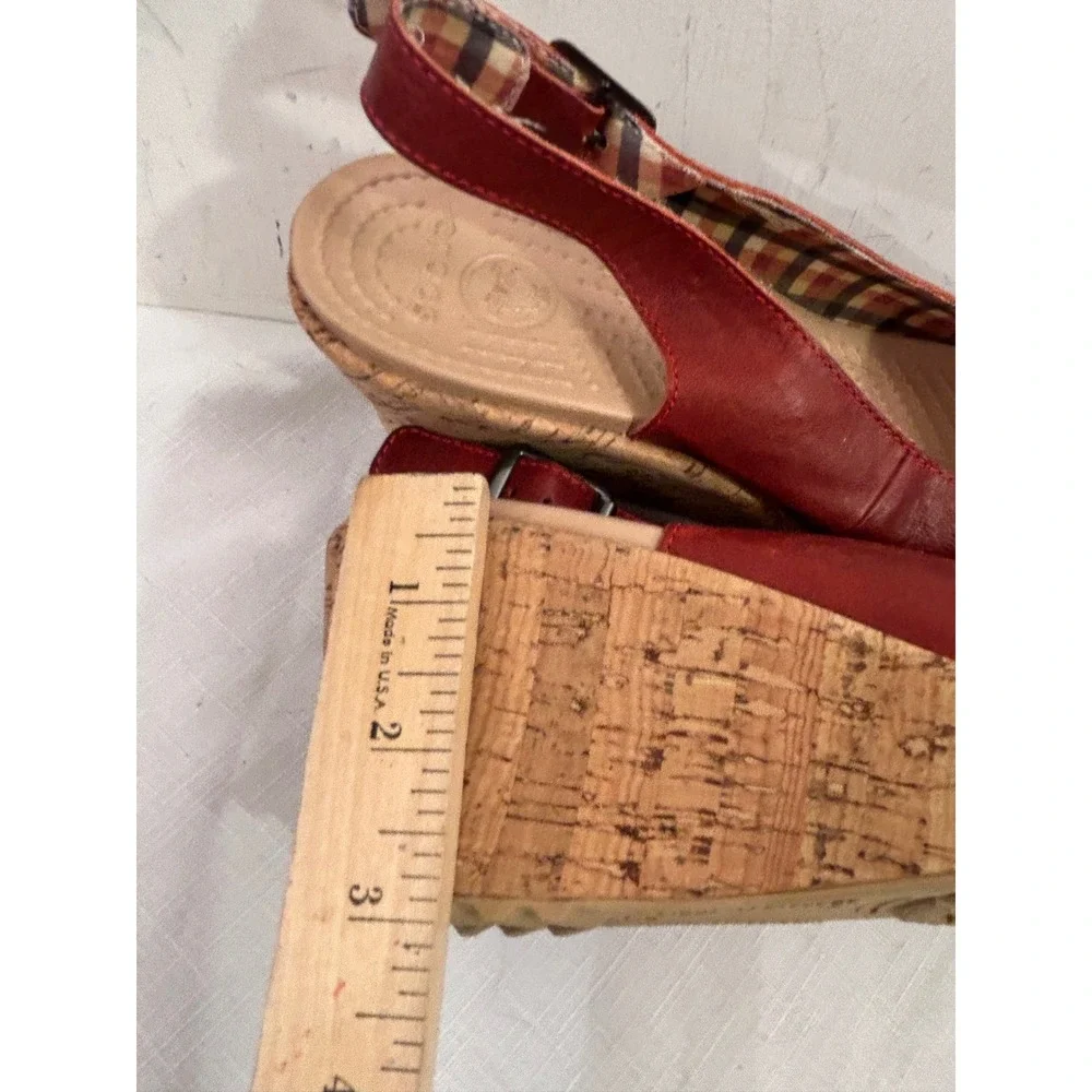 Crocs Leigh Wedge Sandal 8 Red Leather Cork Heel Slingback Womens